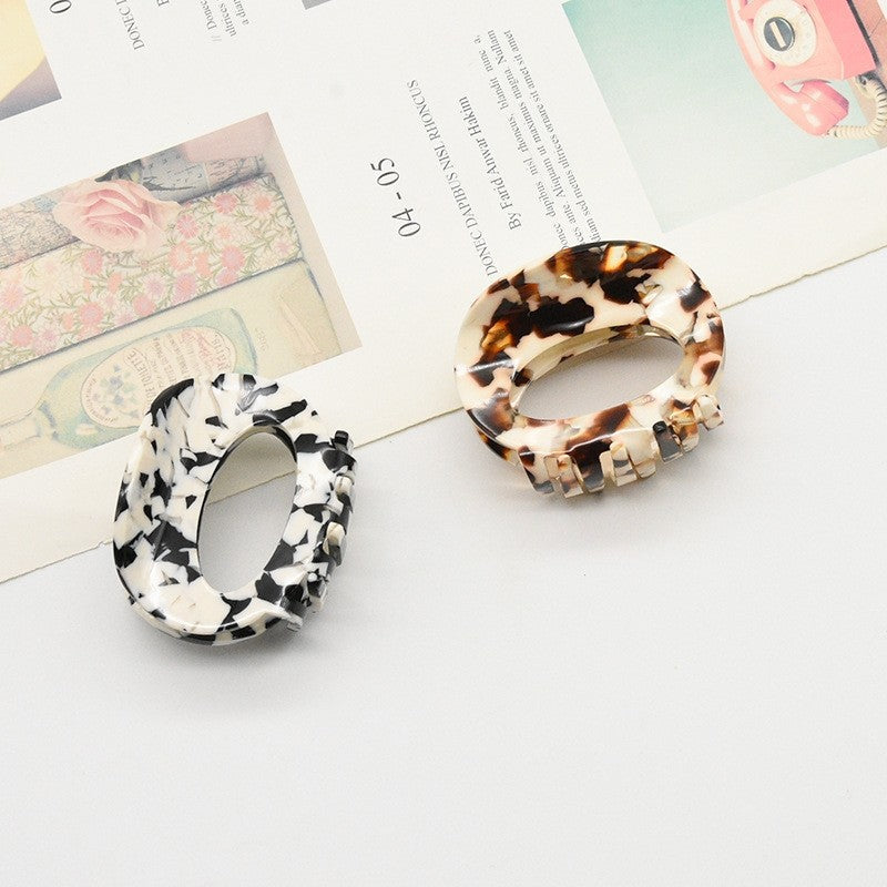 Hollowed Round Hair Claw Clip