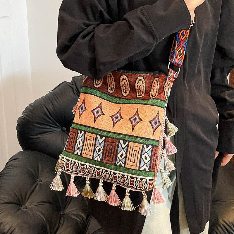 Large Capacity Shoulder Bag With Scarf