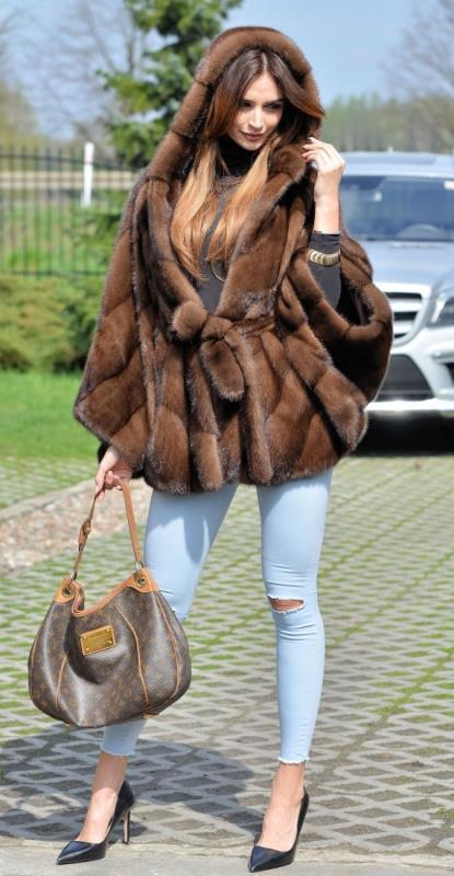 Women’s Mink Fur Coat – Fashionable Faux Fur Jacket