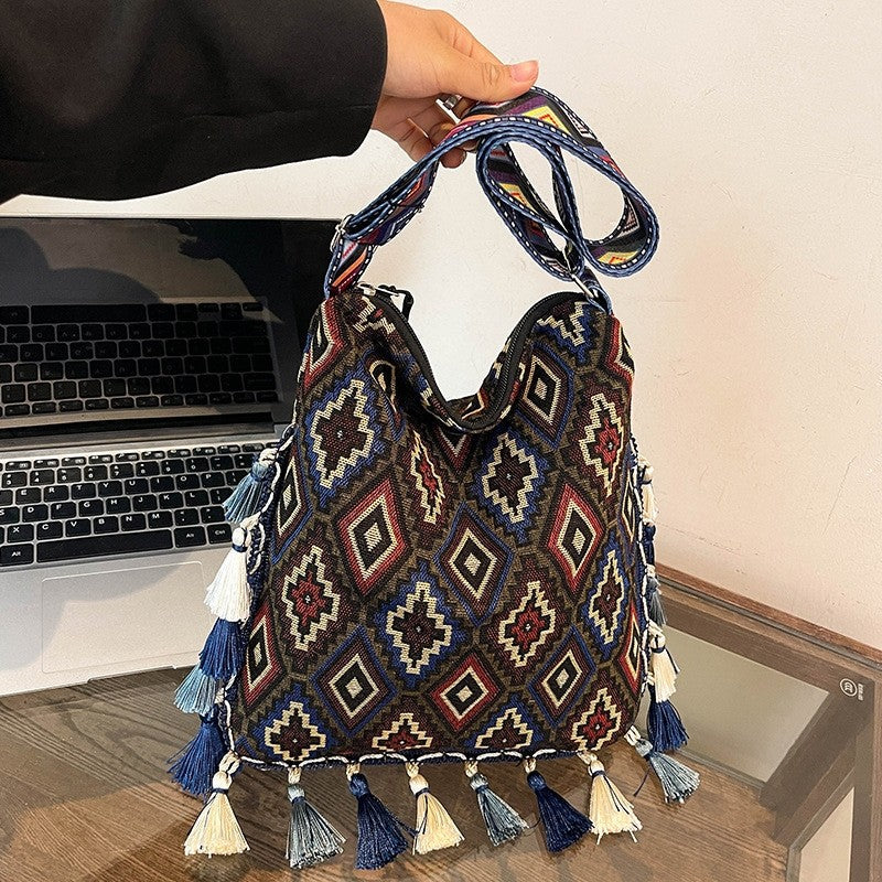 Large Capacity Shoulder Bag With Scarf