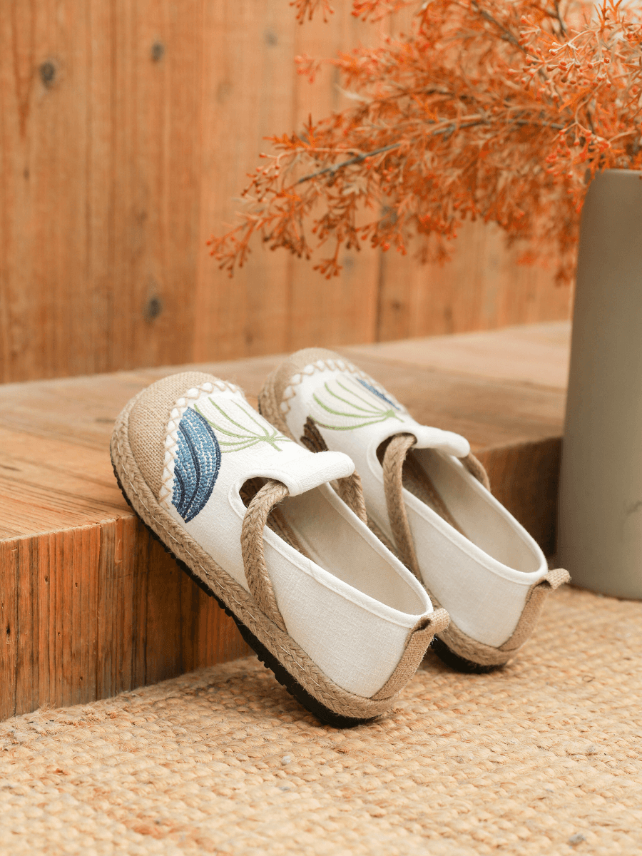 Pumpkin Kiss Embroidered Linen Loafer - Apricot