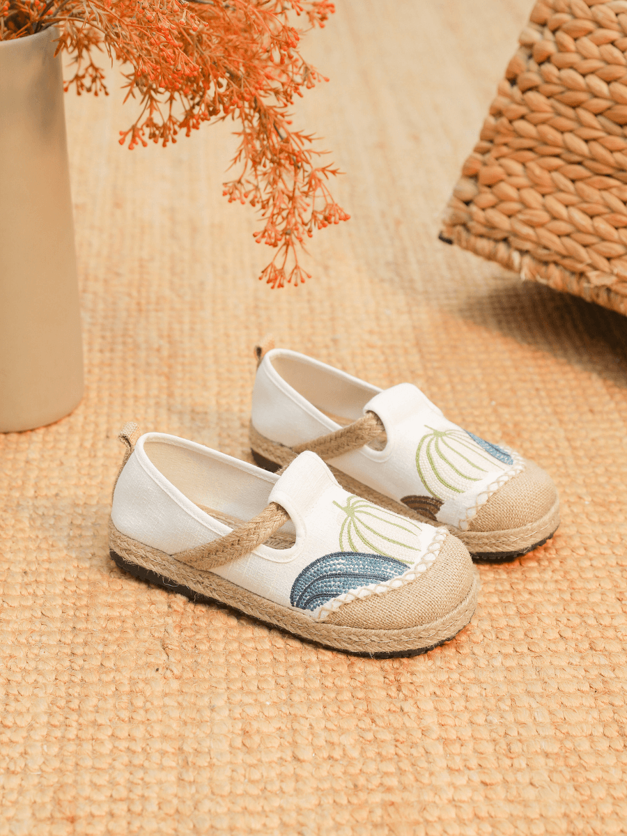 Pumpkin Kiss Embroidered Linen Loafer - Apricot