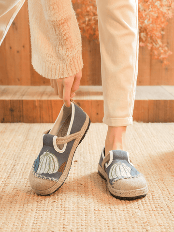 Pumpkin Kiss Embroidered Linen Loafer - Grey