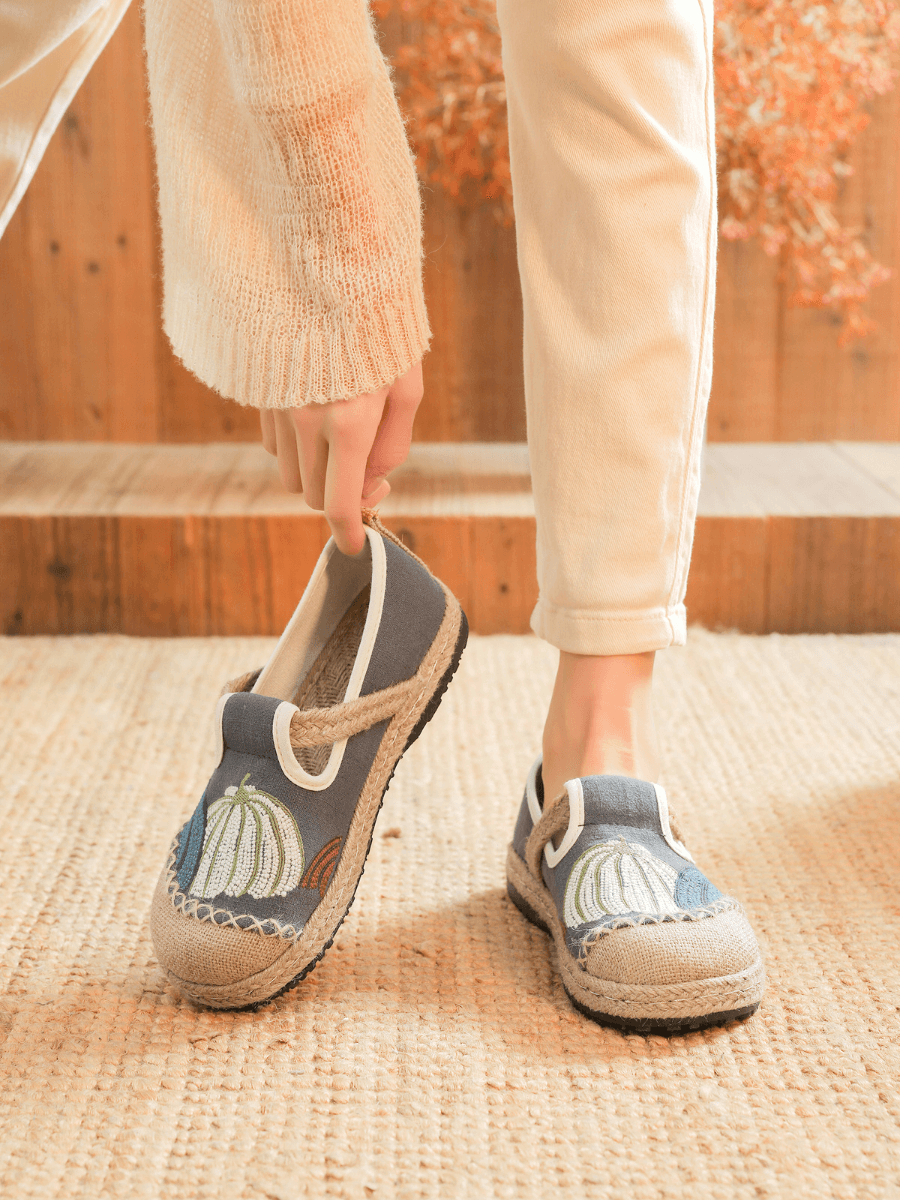 Pumpkin Kiss Embroidered Linen Loafer - Grey