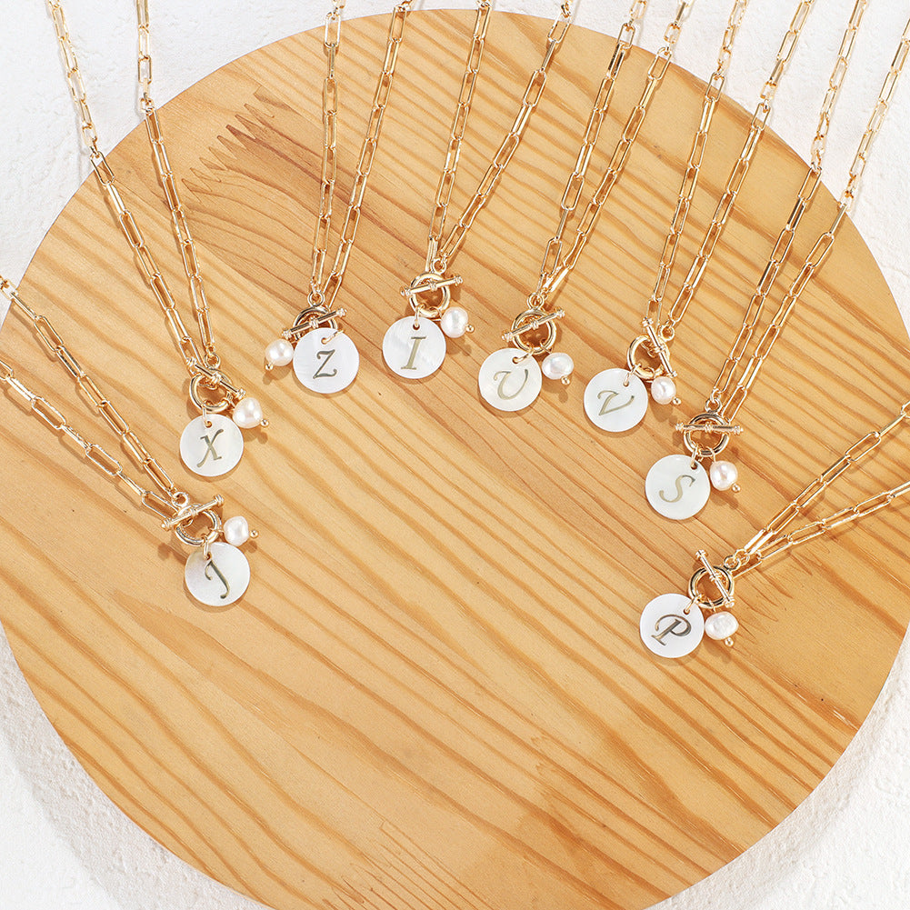 Bridesmaid Gifts Personalized Shell Necklace 26-letter Pendant Necklaces