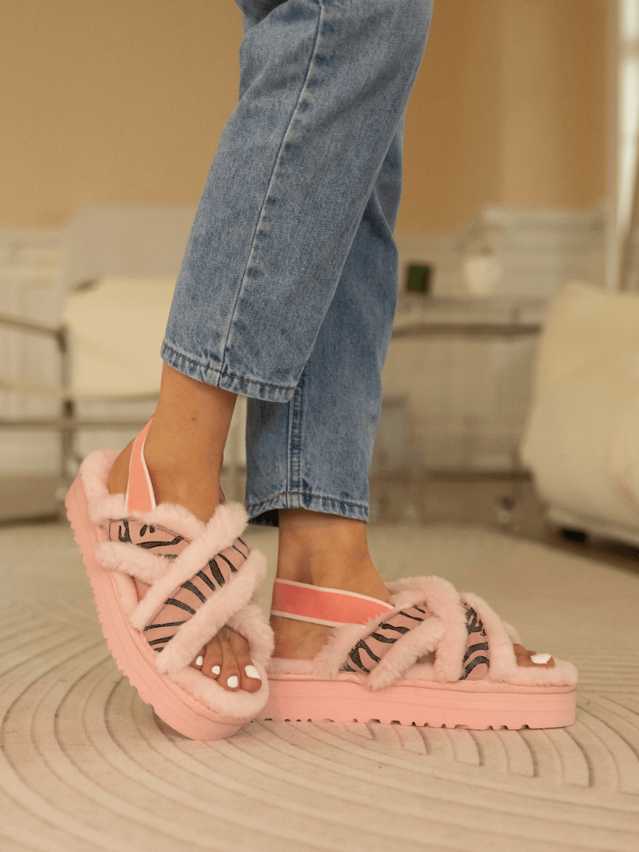 Roar Wool Lined Criss-Cross Strap Slipper - Pink