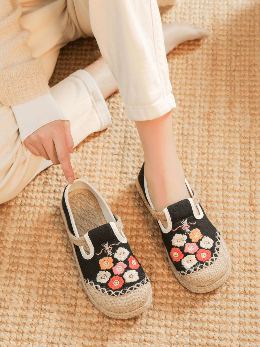 Belize Daisy Embroidered Linen Loafer - Black