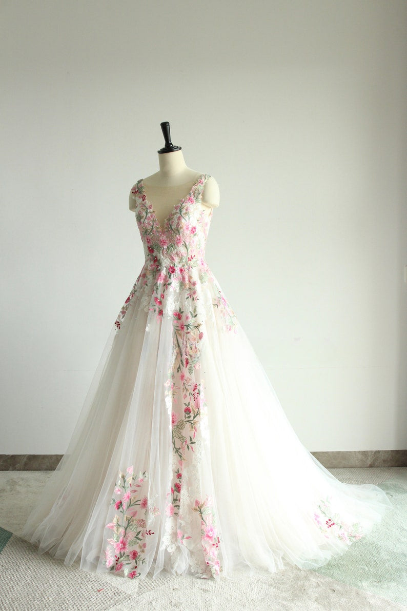 Elegant Pink Flower Lace Wedding Dresses