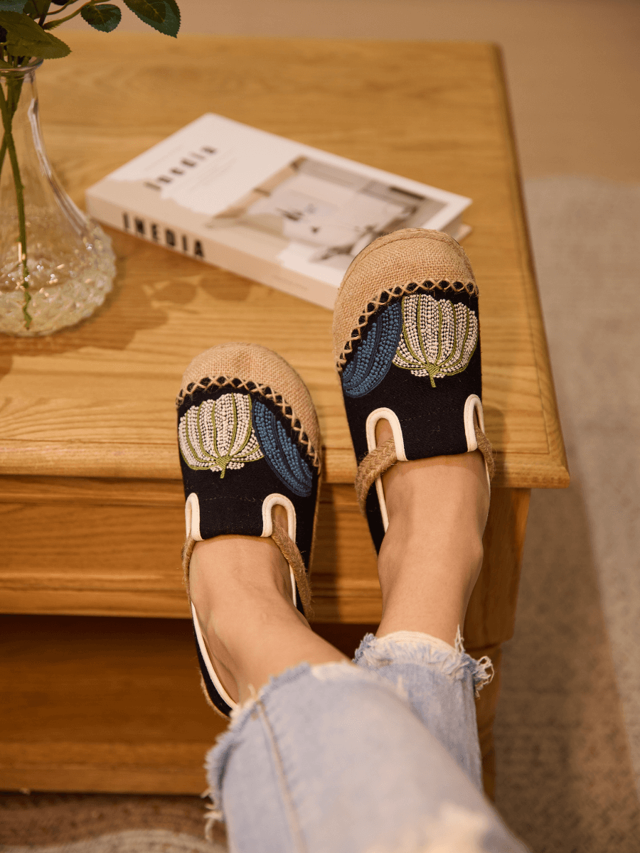 Pumpkin Kiss Embroidered Linen Loafer - Black