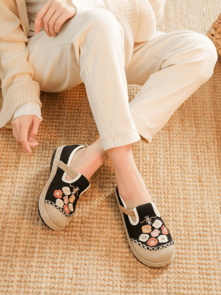 Belize Daisy Embroidered Linen Loafer - Black