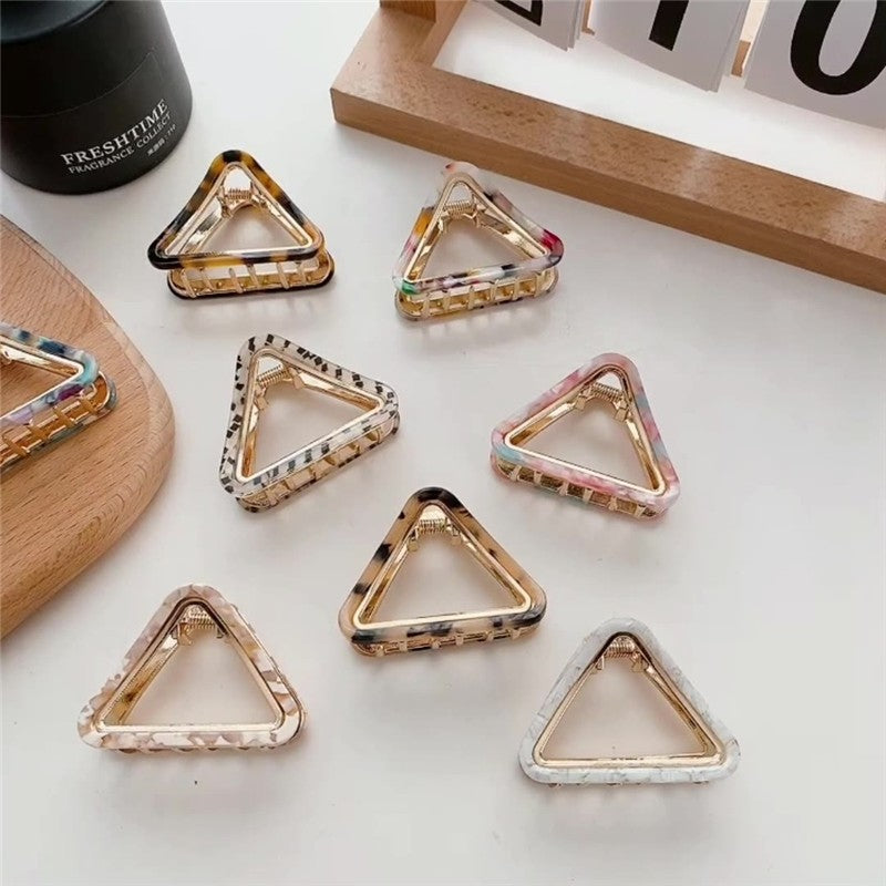 Triangle Shape Tie Dye Claw Clip