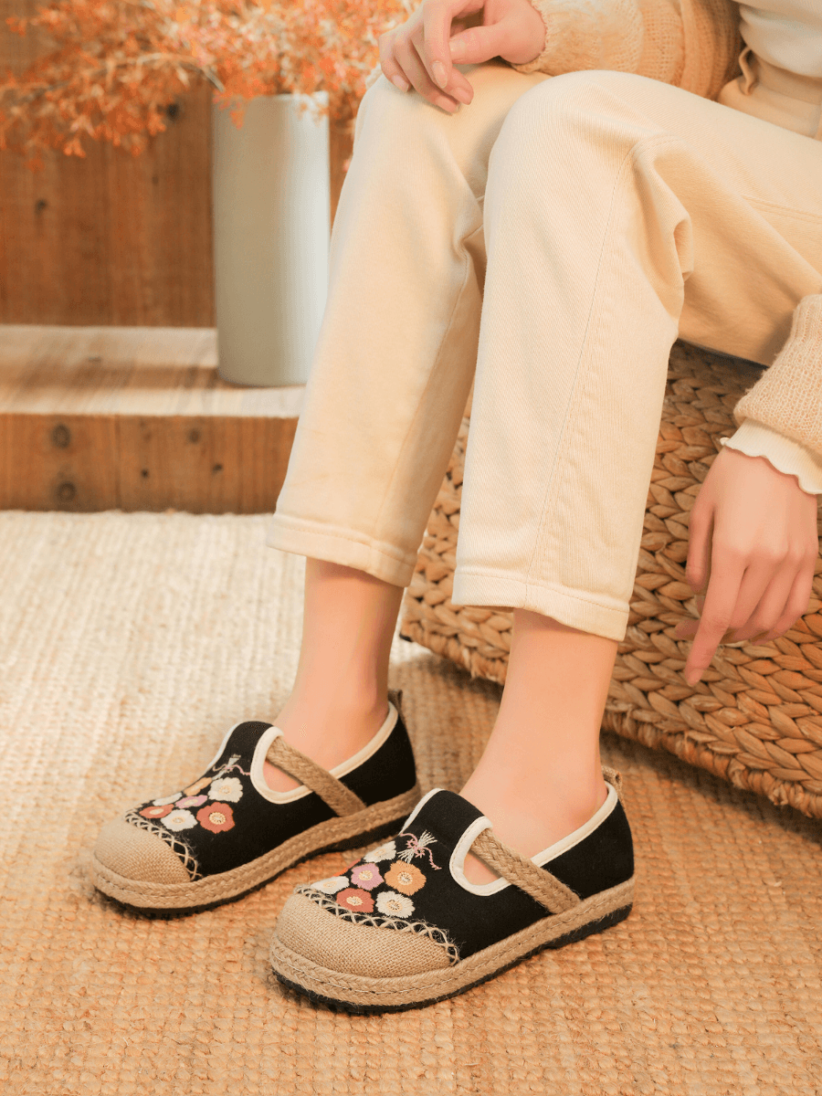 Belize Daisy Embroidered Linen Loafer - Black