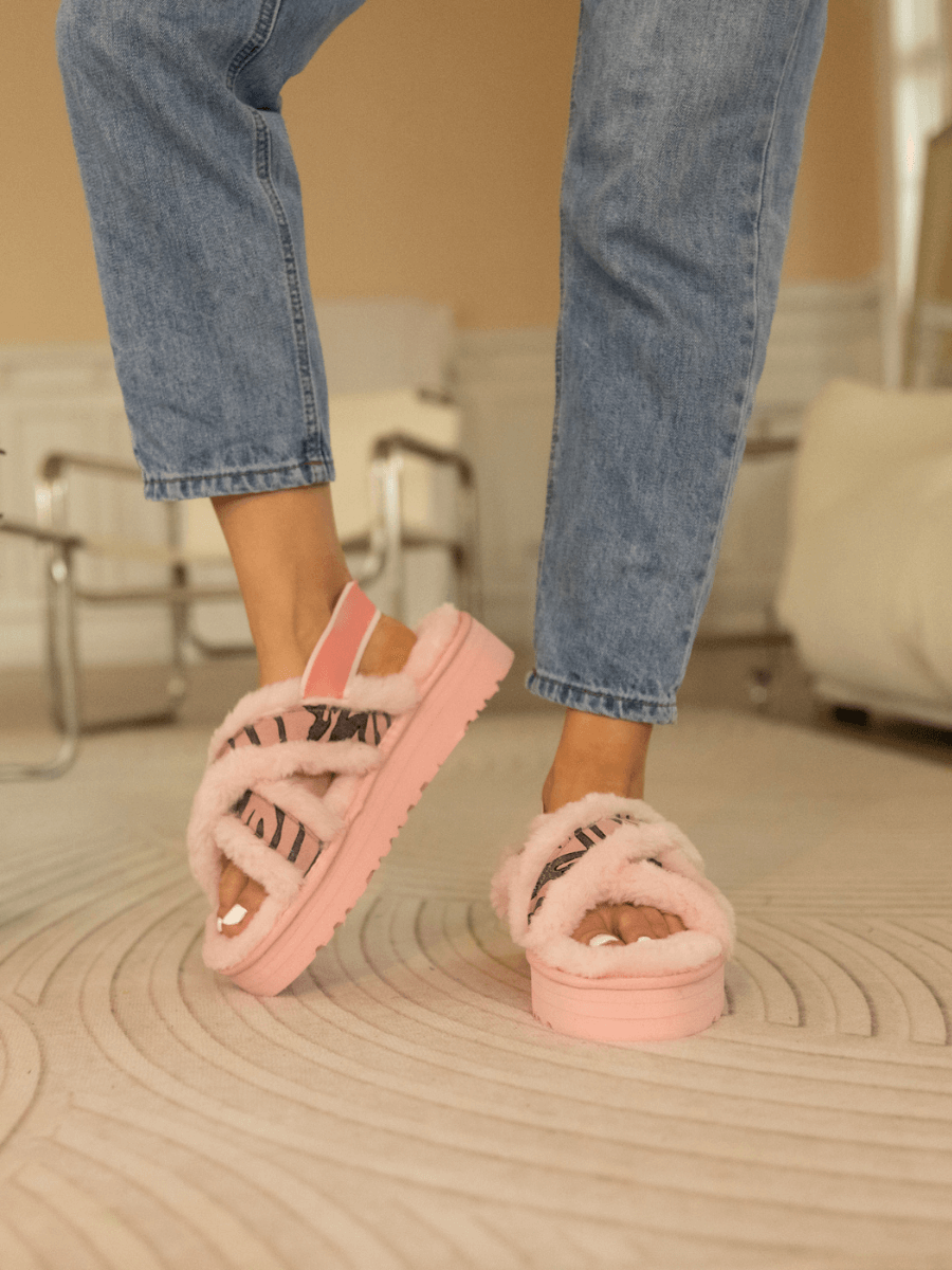 Roar Wool Lined Criss-Cross Strap Slipper - Pink