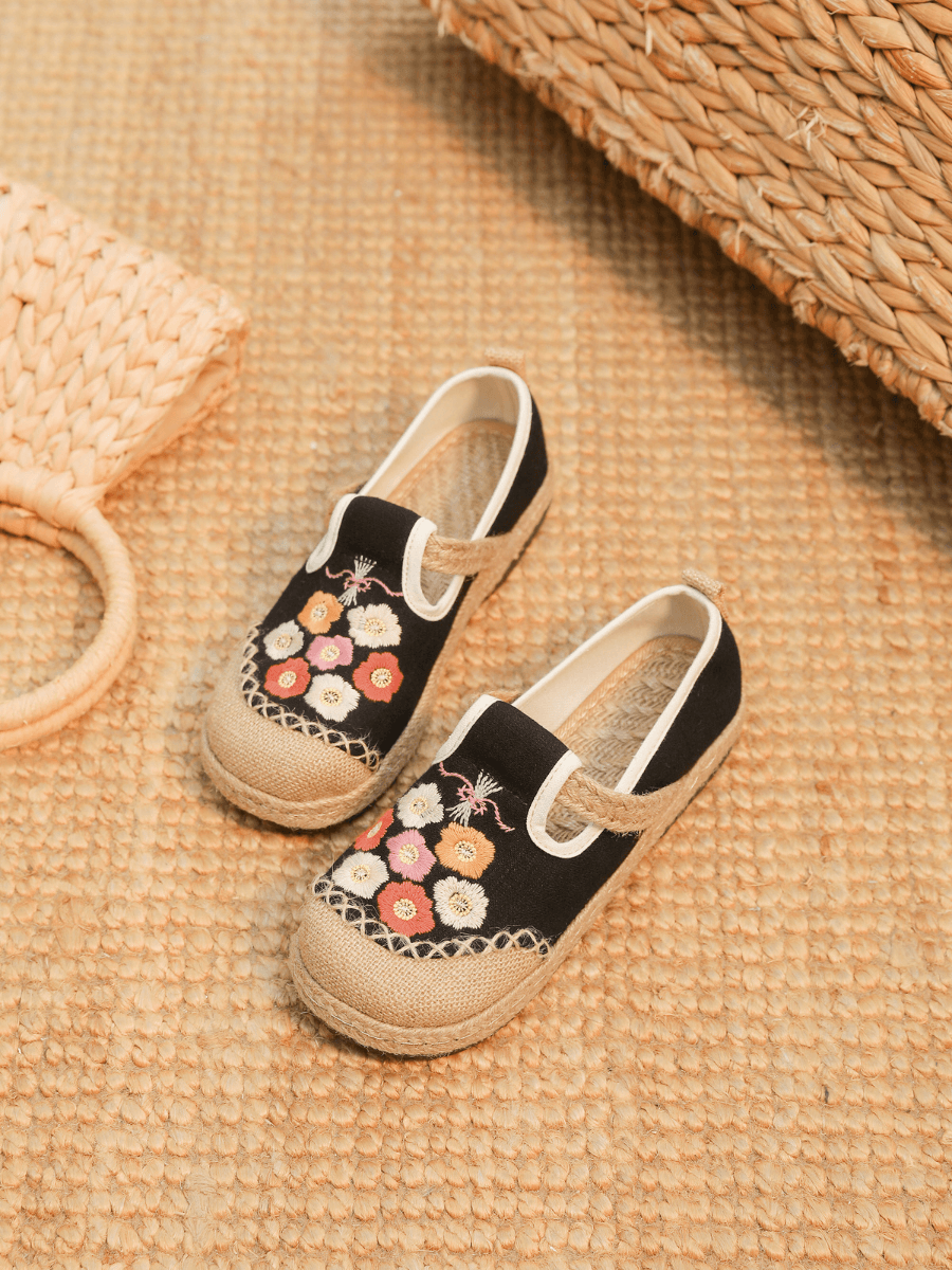 Belize Daisy Embroidered Linen Loafer - Black