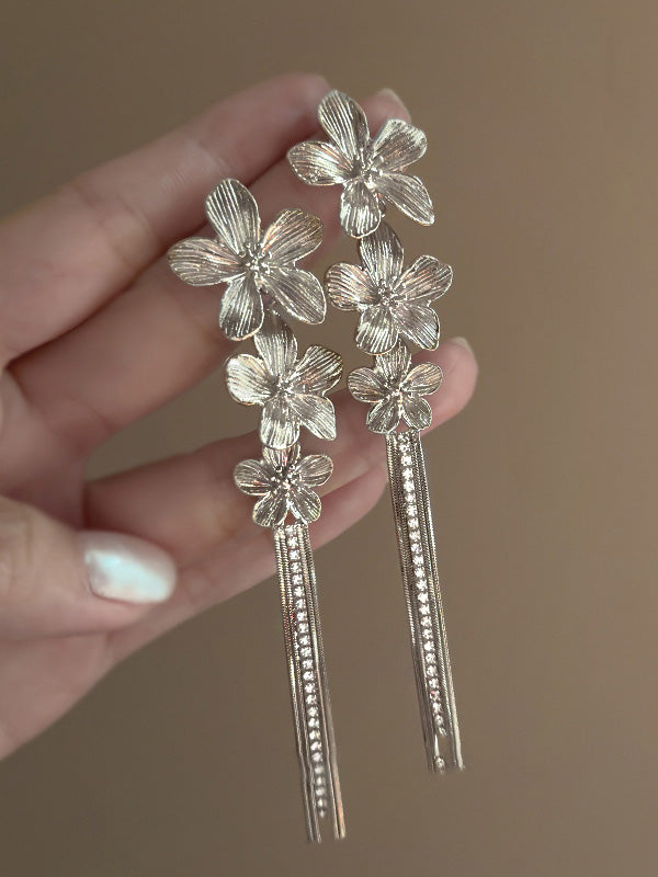 Flower Shape Tasseled Drop Earrings
