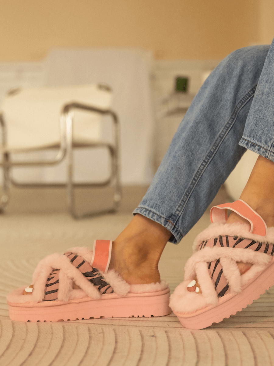 Roar Wool Lined Criss-Cross Strap Slipper - Pink