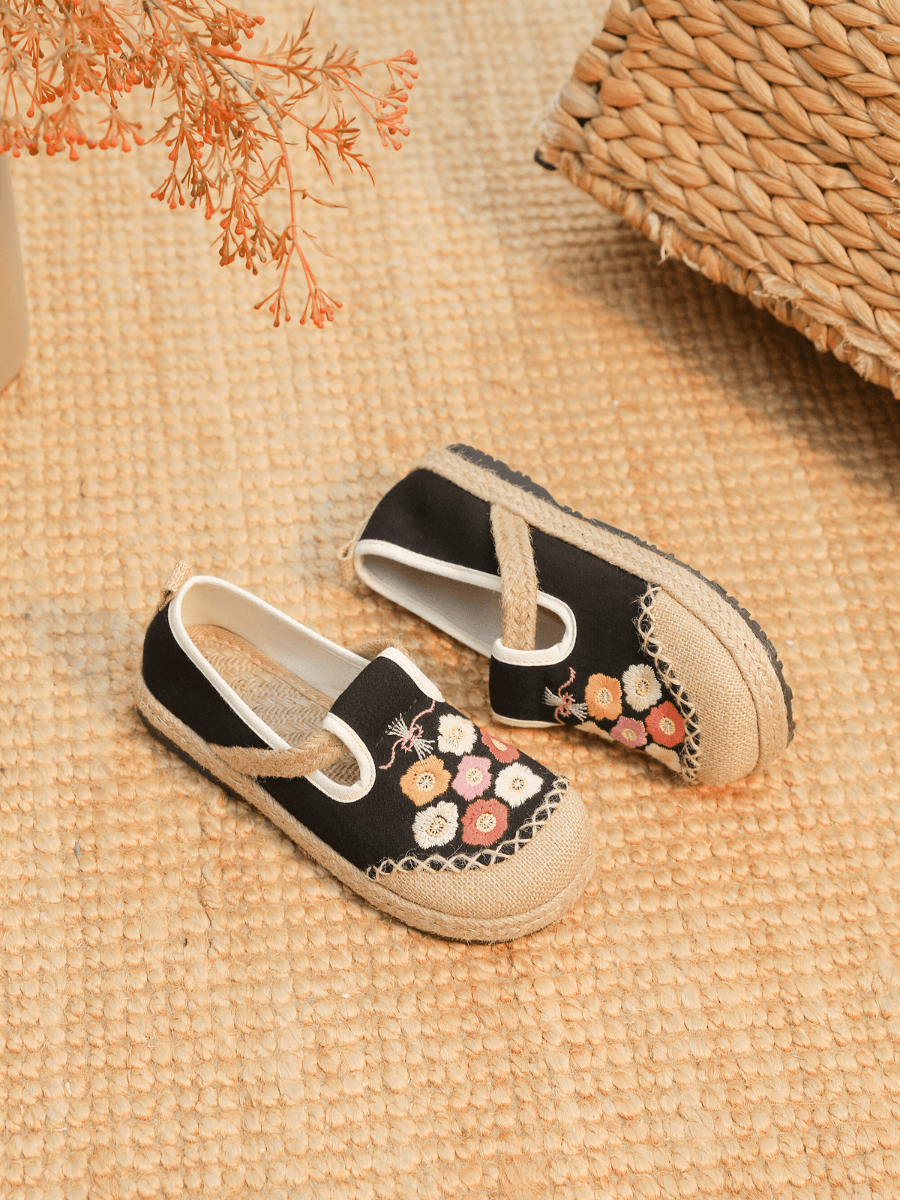 Belize Daisy Embroidered Linen Loafer - Black