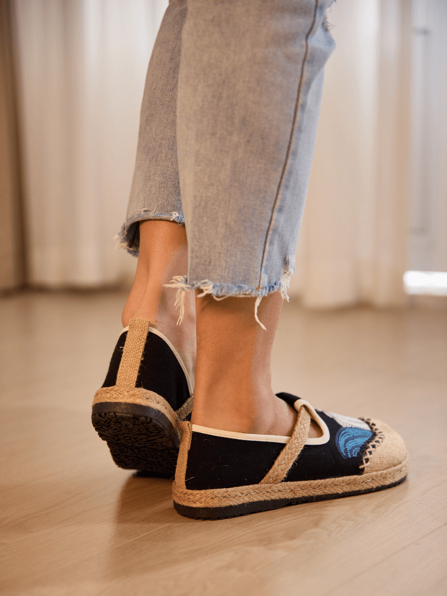Pumpkin Kiss Embroidered Linen Loafer - Black