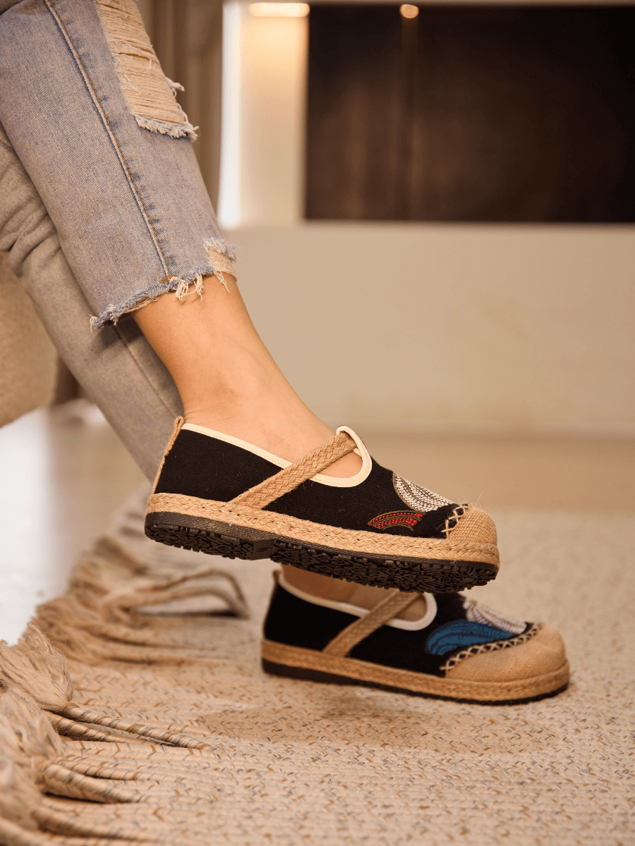 Pumpkin Kiss Embroidered Linen Loafer - Black