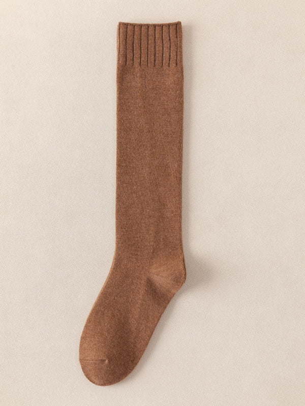Casual Breathable Solid Color Mid-Calf Socks