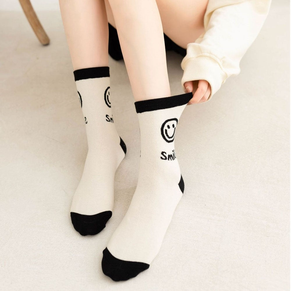 Cute Cartoon Smile Face  Medium Tube Cotton Socks