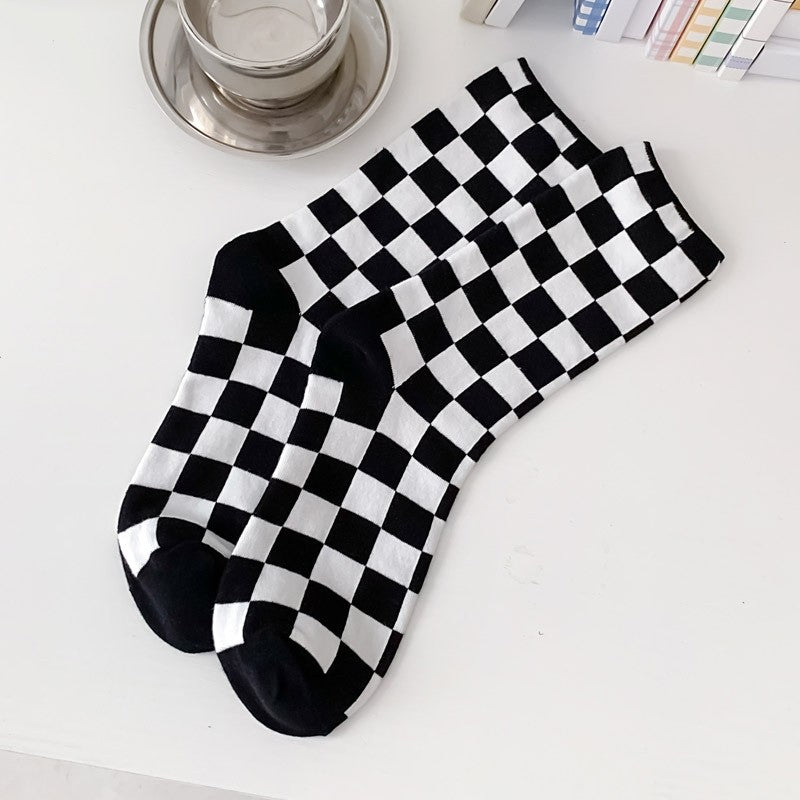 Ladies' Checkerboard Patterned Socks