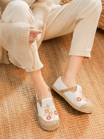 Belize Daisy Embroidered Linen Loafer - Apricot
