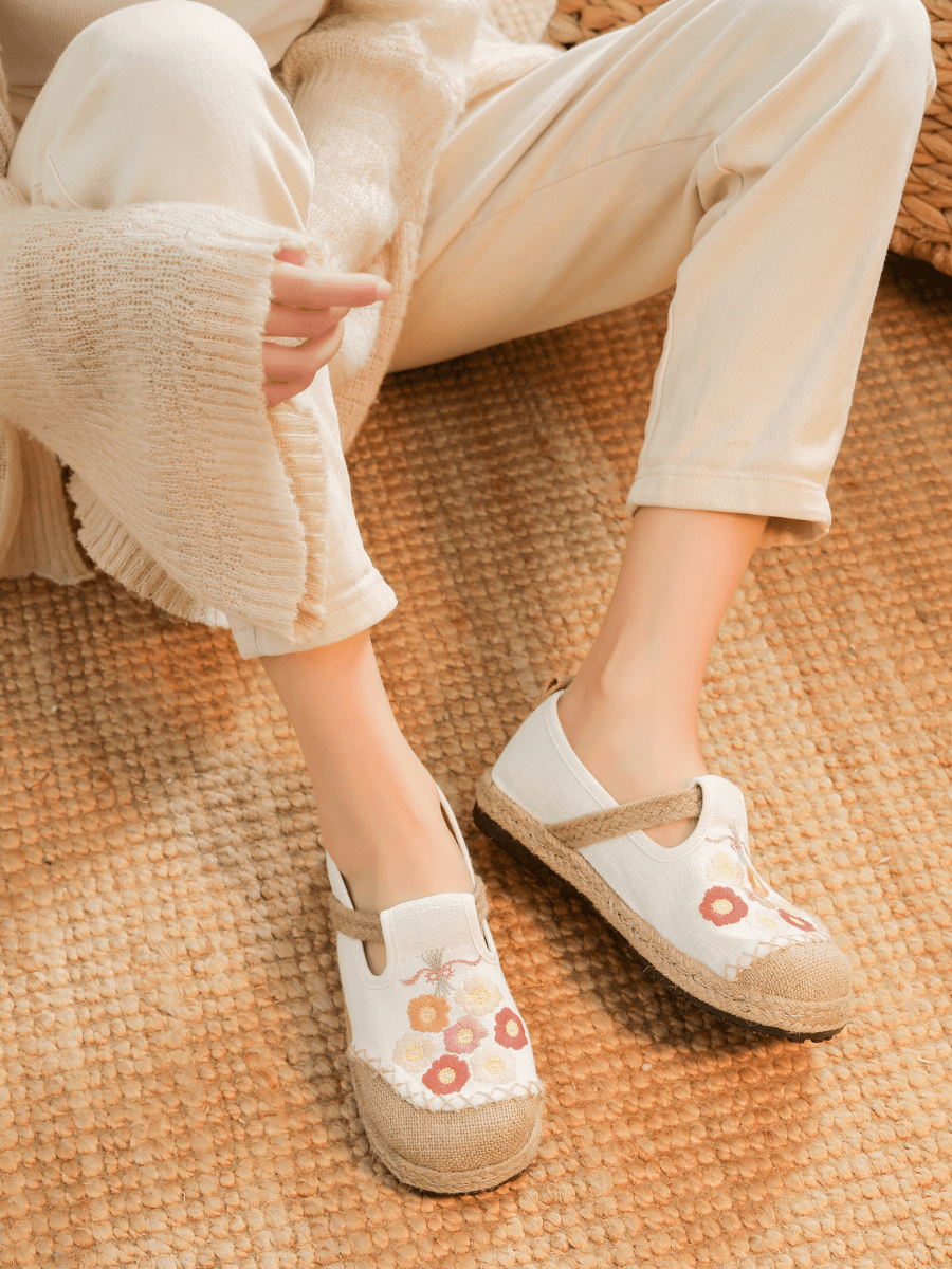 Belize Daisy Embroidered Linen Loafer - Apricot