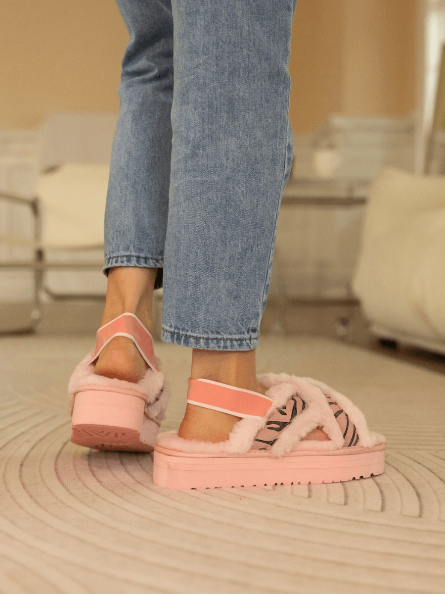 Roar Wool Lined Criss-Cross Strap Slipper - Pink