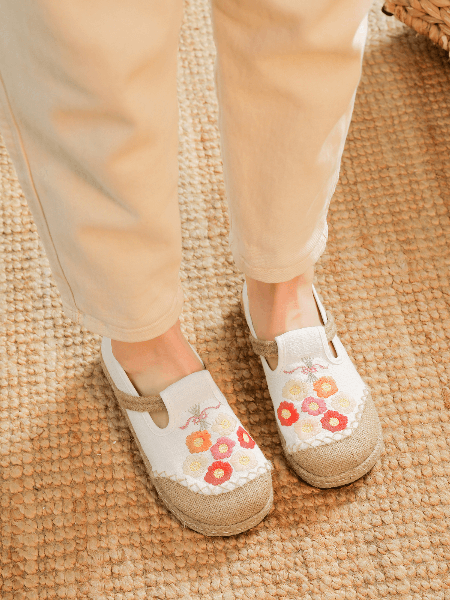 Belize Daisy Embroidered Linen Loafer - Apricot