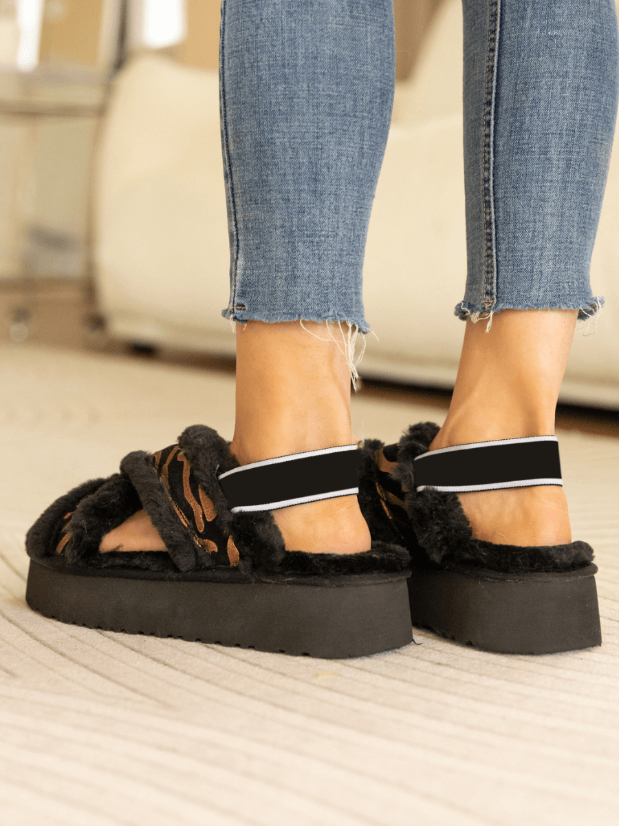 Roar Wool Lined Criss-Cross Strap Slipper - Black