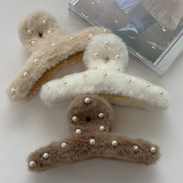 Furry Pearl Large Hair Claw Clip