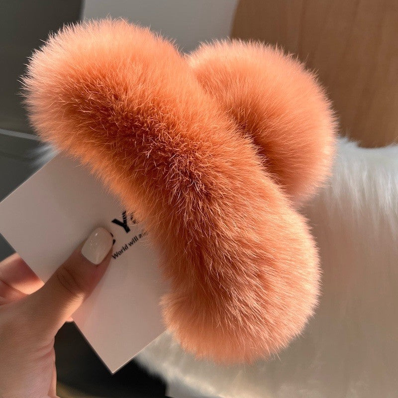 Trendy Large Furry Hair Claw Clip