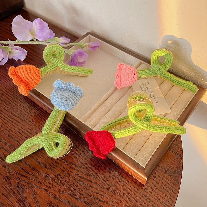 Knitted Tulip Hair Claw Clip