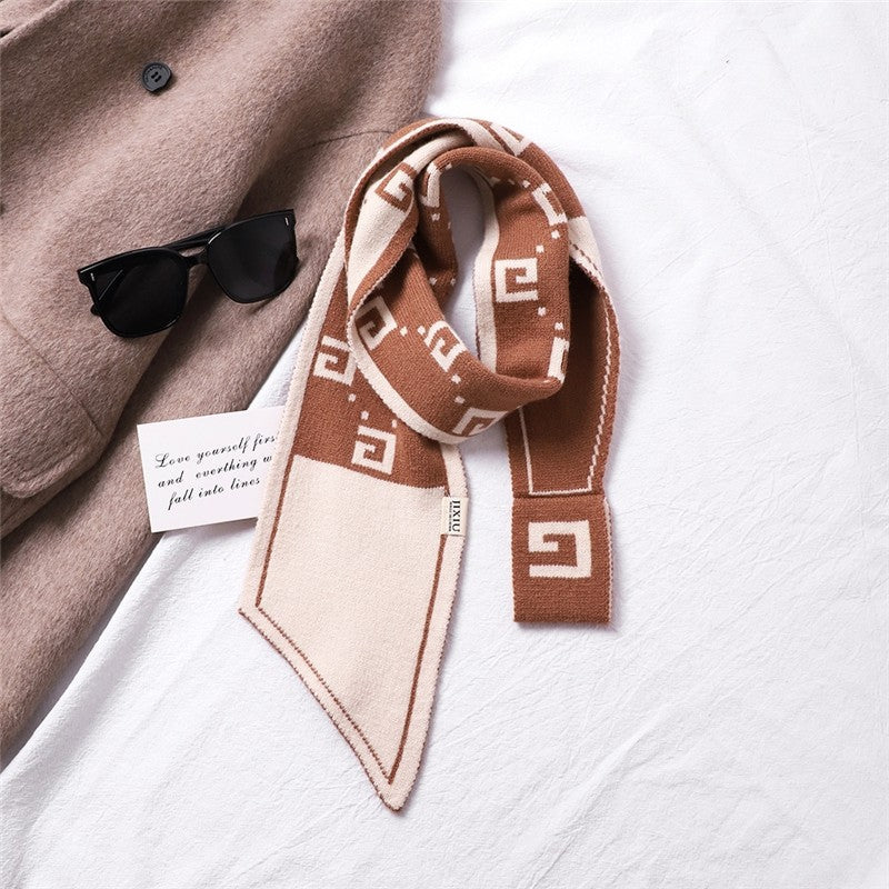 Stylish Knit Scarf With Floral Print