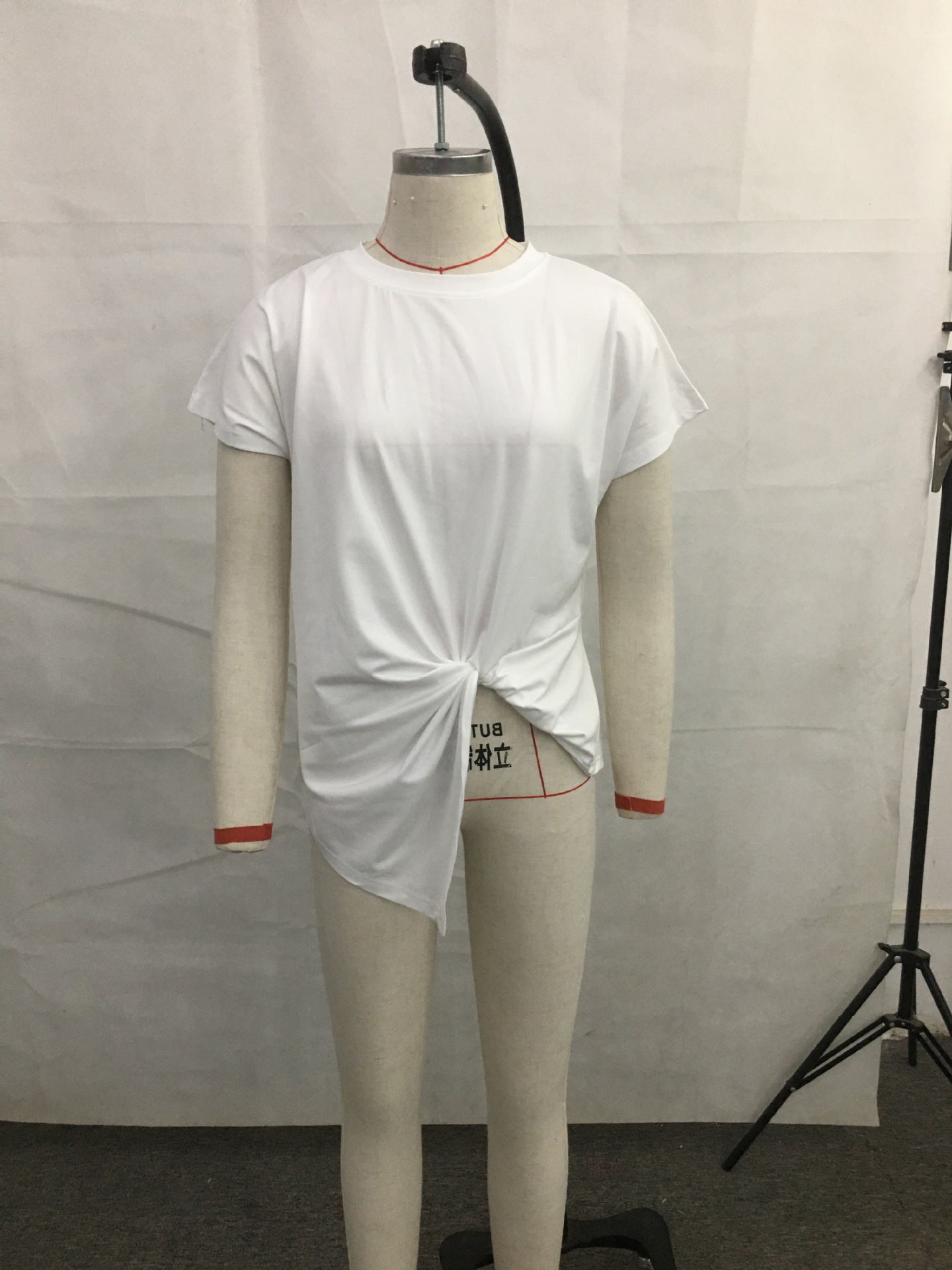 Women's Asymmetric Knot Front Round Neck Short Sleeve T-Shirt