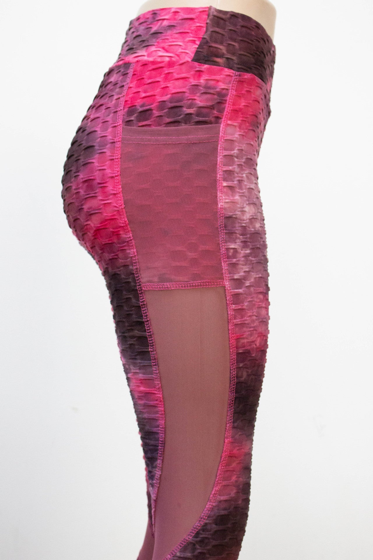 High-Waisted Mesh Panel Yoga Pants with Pockets