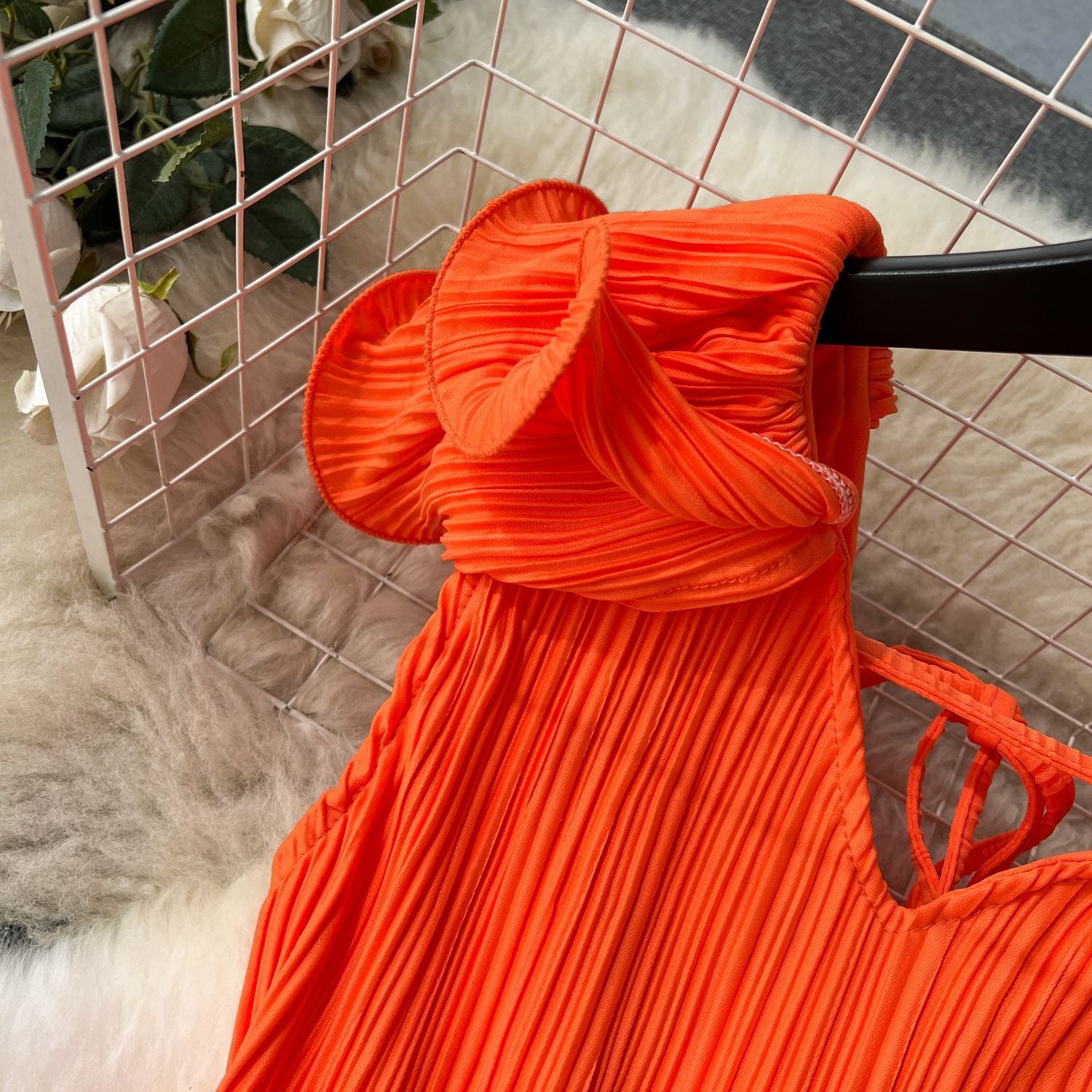 High-End Pleated Dress – Luxury Women's Designer Ruffle Hem Slim Fit Long Maxi Dress