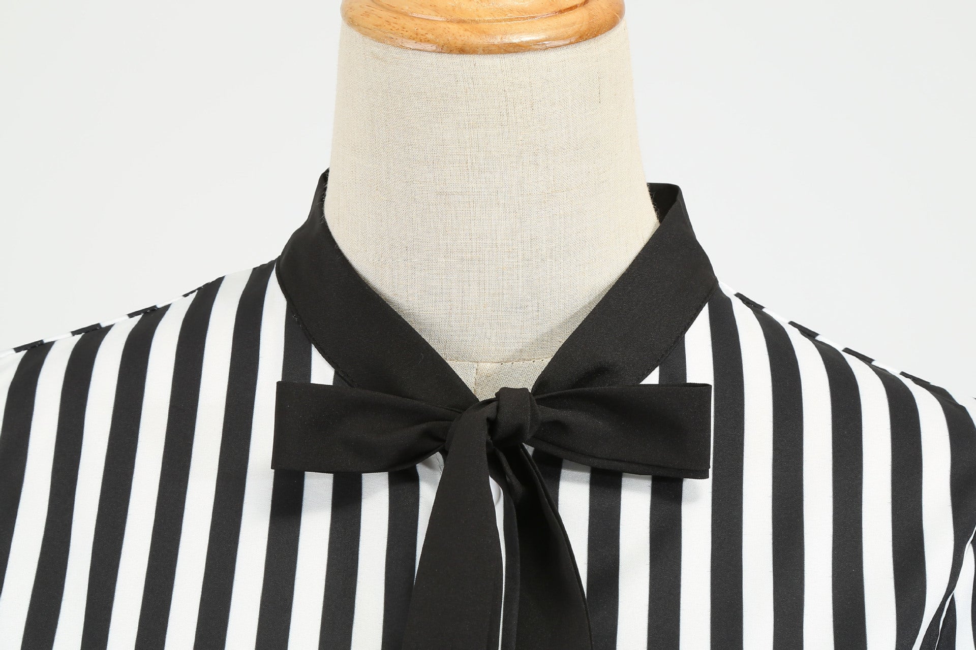 Summer Striped Off-the-Shoulder Bow Tie Party Maxi Dress with Flowy Skirt