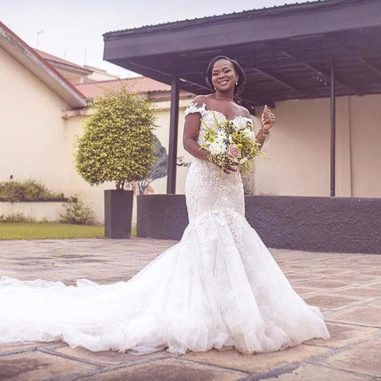 Sexy Strapless Long Trail Lace Wedding Dresses for Summer