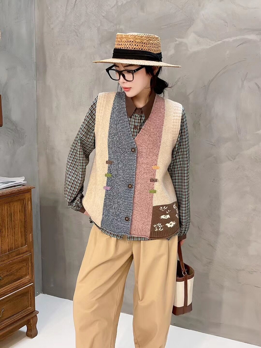 Designed Vintage V Neck Wool Knitted Vest Tops