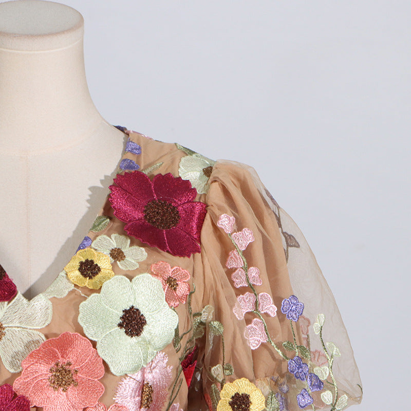 Elegant Long Sleeve Embroidered Maxi Dress – Romantic Bubble Sleeve & Floral Lace Detail