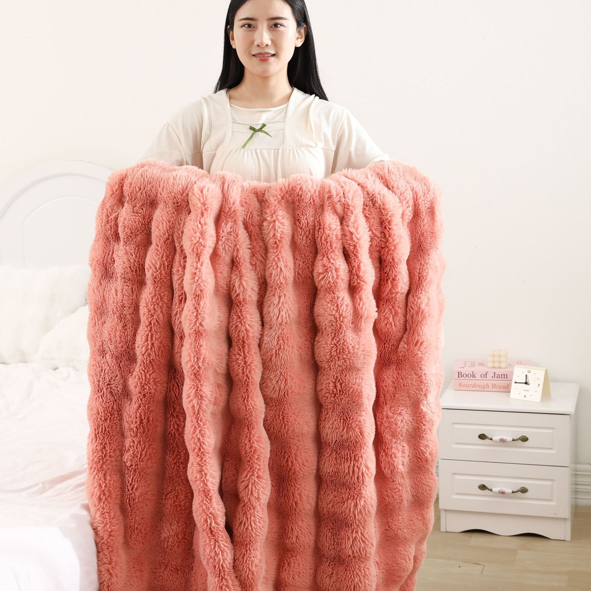 Soft & Thick Fleece Throw Blanket