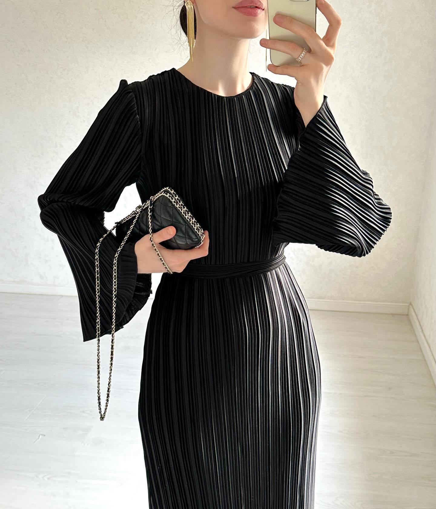 Elegant Flare Sleeves Midi Length Dresses