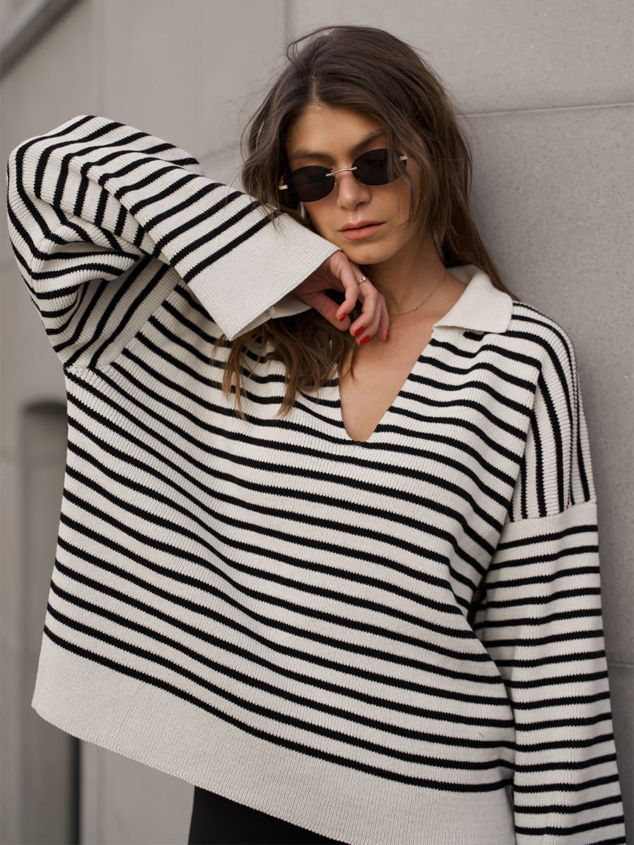 Women's Loose-Fit Black Striped Sweater