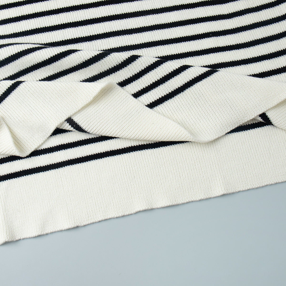 Women's Loose-Fit Black Striped Sweater