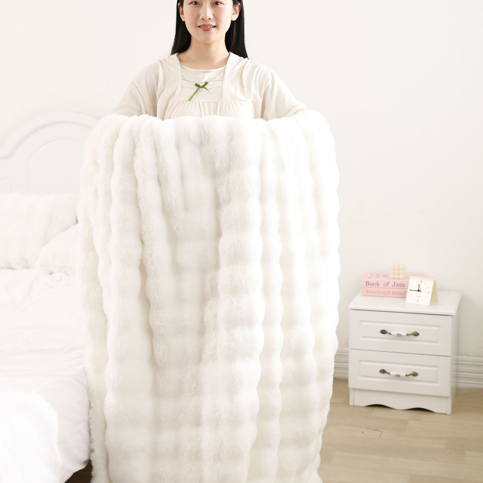 Soft & Thick Fleece Throw Blanket
