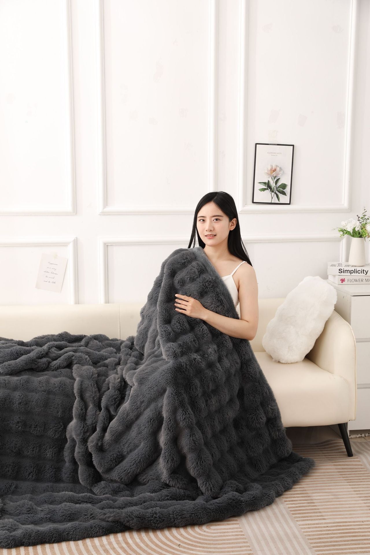 Soft & Thick Fleece Throw Blanket