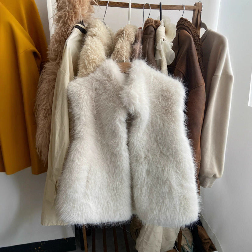 The Ava Cropped Faux Fur Vest