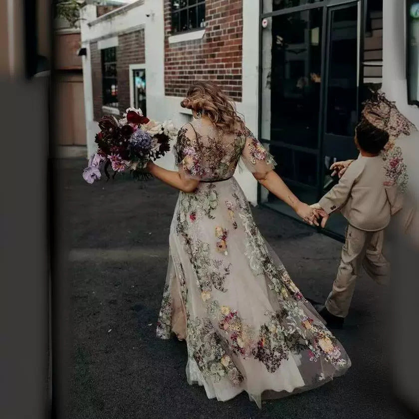 Waist-Cinching Lightweight Floral Wedding Dress